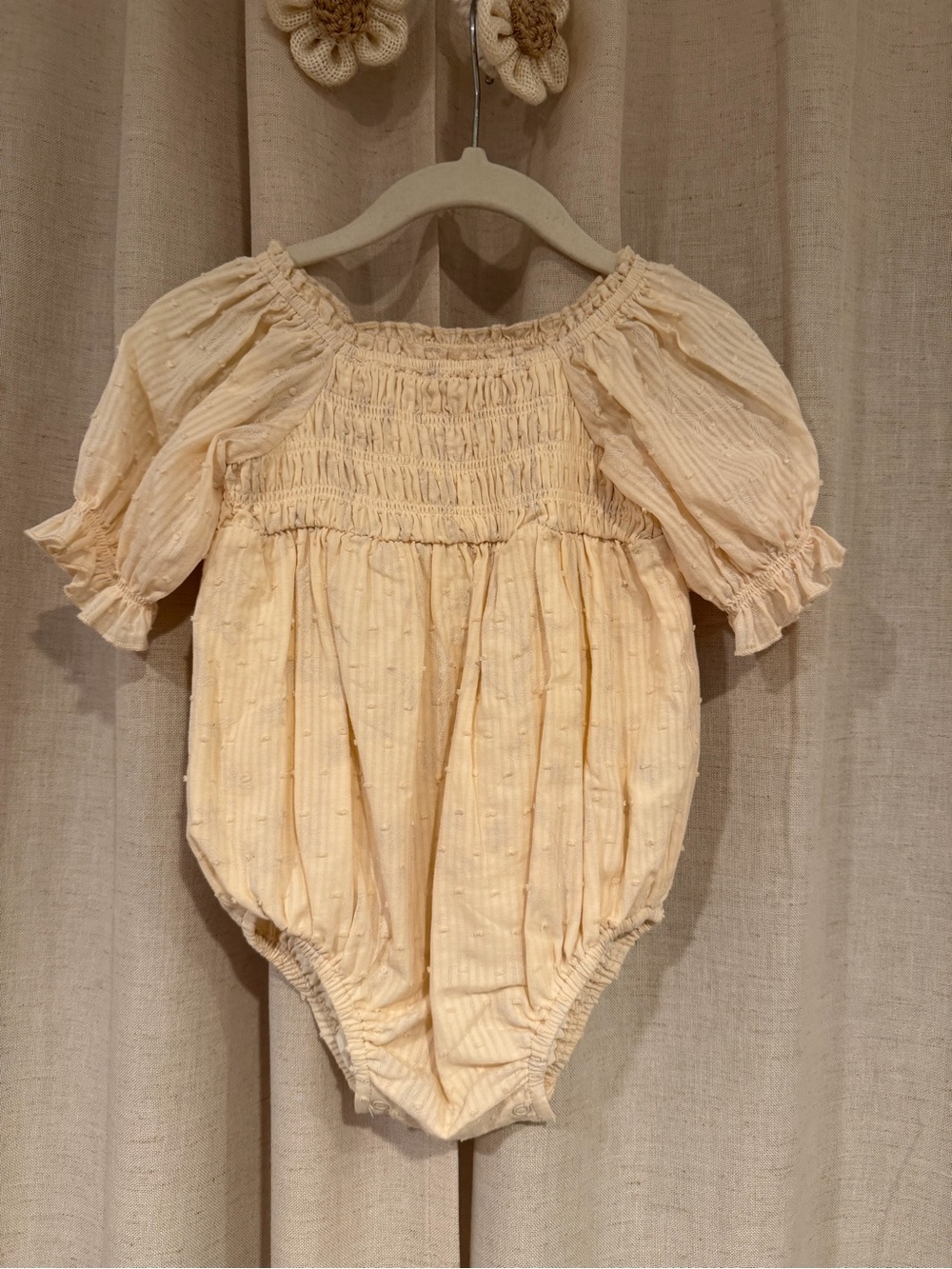 Noralee Natural Hazel Romper Cream Smocked One-Piece Romper Puffed Sleeves NWT